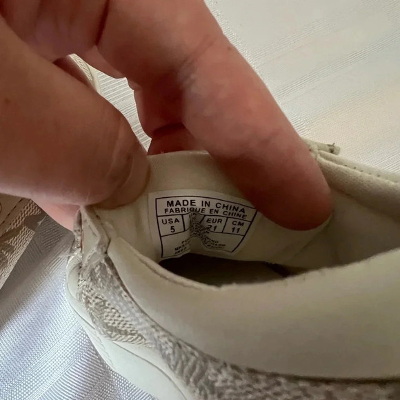 Michael Kors Sneakers Shoes | Size  5 Toddler - Picture 9 of 10